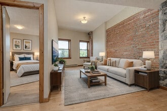 265 Ontario in Kingston, ON - Foto de edificio - Building Photo