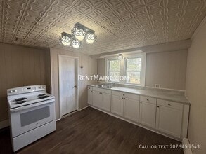 468 Union St in Bangor, ME - Building Photo - Building Photo