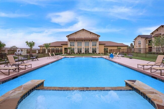 2601 S Border Ave in Weslaco, TX - Building Photo - Building Photo