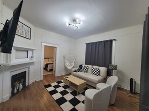 426 W King St, Unit A in Jackson, TN - Foto de edificio - Building Photo