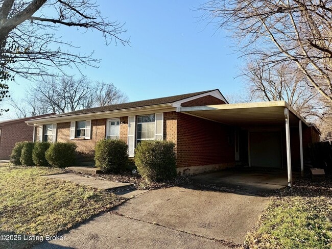 property at 313 Hawthorne Dr