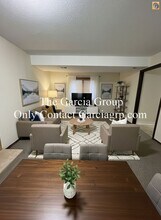 17949 SE Arista Dr in Milwaukie, OR - Building Photo - Building Photo