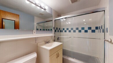 212 Kent St, Unit 38 in Brookline, MA - Building Photo - Building Photo