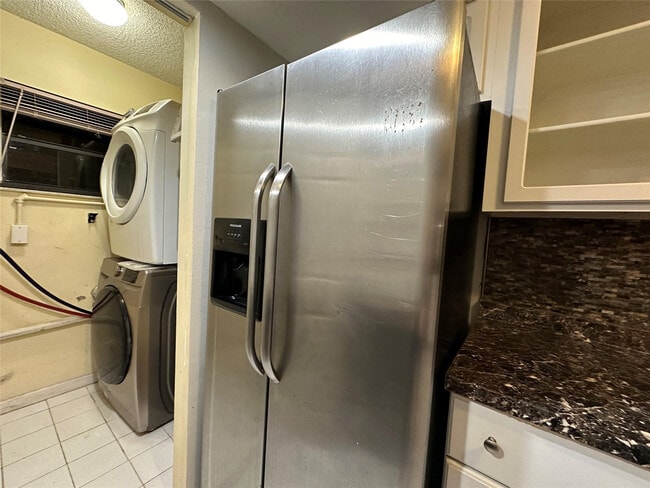 6630 Racquet Club Dr in Lauderhill, FL - Building Photo - Building Photo