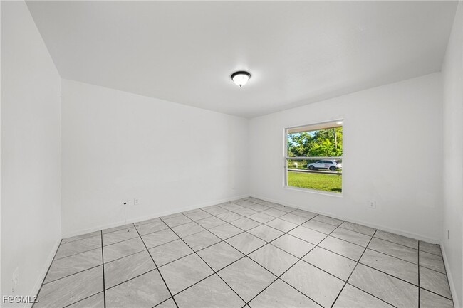 4735 30th St SW in Lehigh Acres, FL - Building Photo - Building Photo