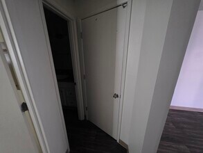 256 Powell St E, Unit 256-2 in Monmouth, OR - Foto de edificio - Building Photo