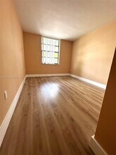 16851 NE 23rd Ave in North Miami Beach, FL - Building Photo - Building Photo