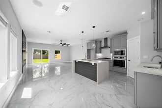 10113 Porto Rico Rd in Houston, TX - Building Photo - Building Photo