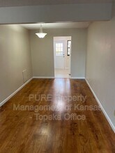 3032 SW Lydia Ave in Topeka, KS - Building Photo - Building Photo