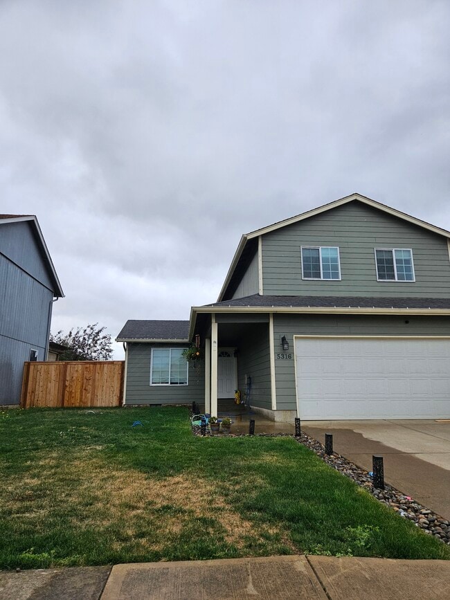 property at 5316 Holly Loop SE
