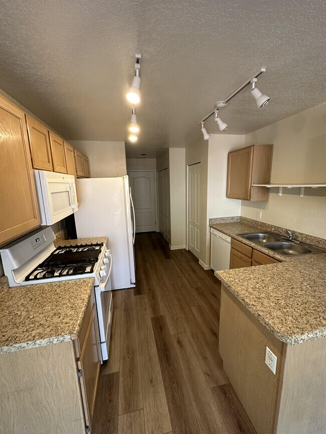 property at 2561 S Gravel Ln