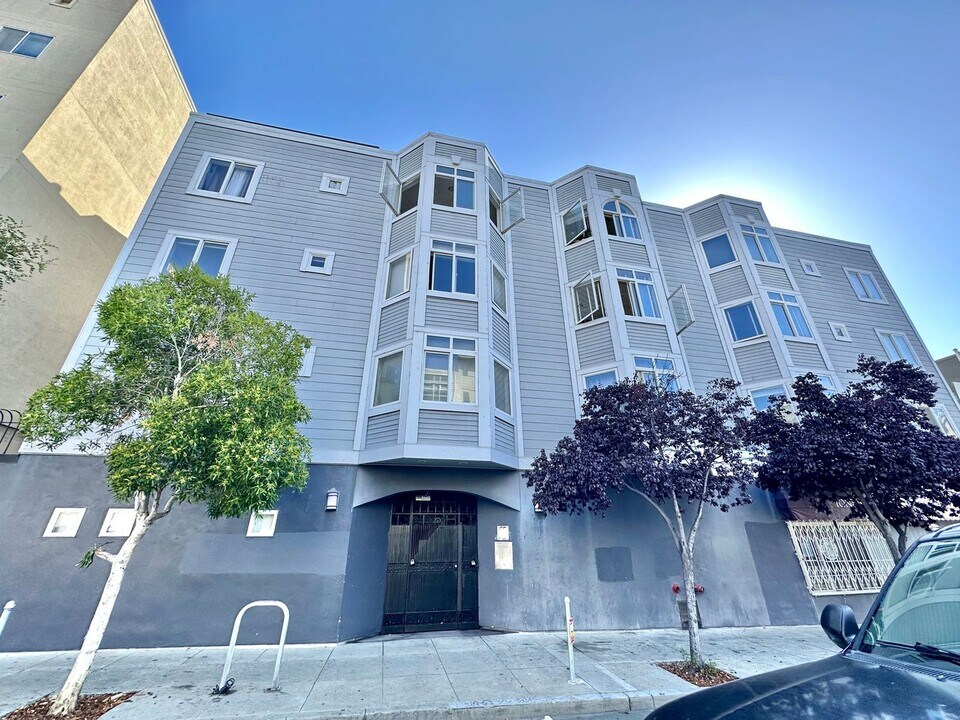 195 7th St in San Francisco, CA - Building Photo