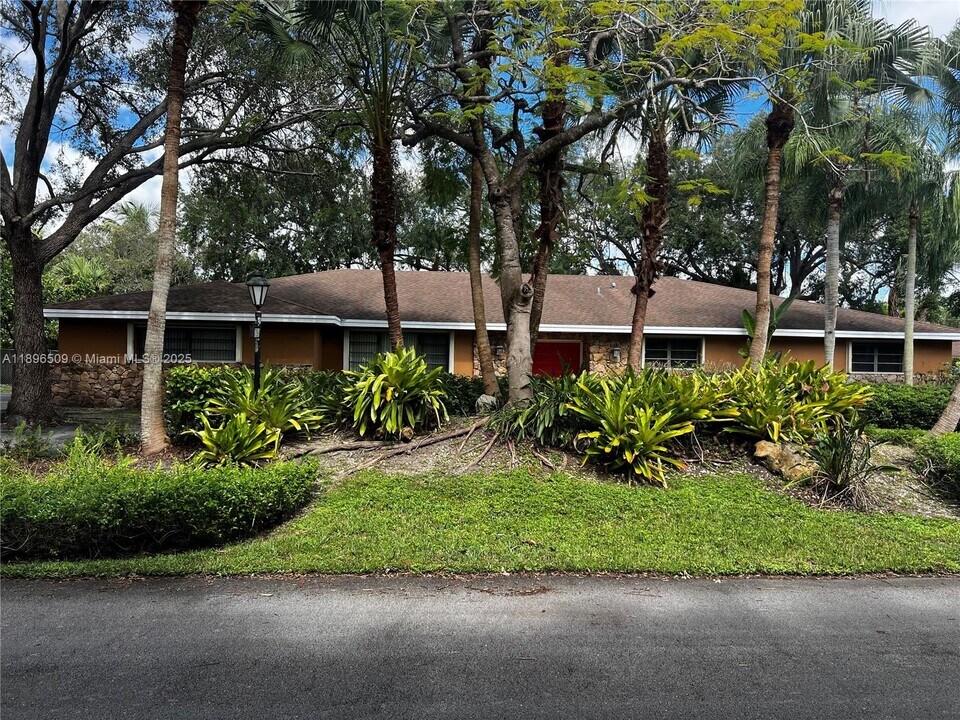7751 SW 131st St in Miami, FL - Building Photo