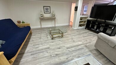 11423 Schuylkill Rd, Unit BSMT in Rockville, MD - Building Photo - Building Photo