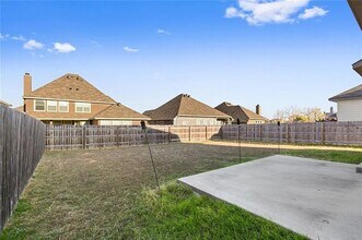 10709 Burnham Dr in Waco, TX - Foto de edificio - Building Photo