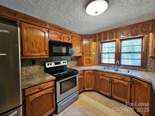 2000 Pleasant Rd in Fort Mill, SC - Building Photo - Building Photo