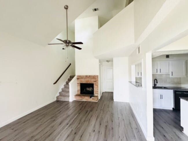 10652 Hamlin Dr in Dallas, TX - Building Photo - Building Photo