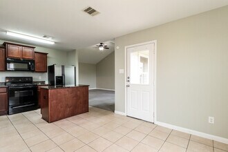 4810 Tulip Trail Ln in Richmond, TX - Building Photo - Building Photo