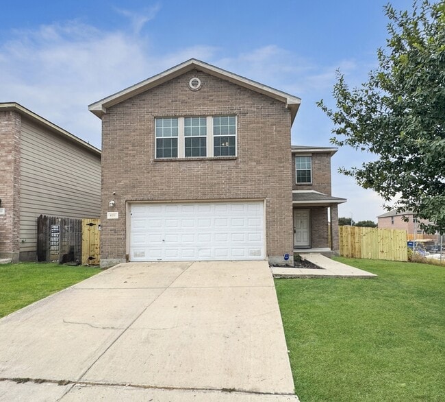 8211 Heights Valley in Converse, TX - Building Photo - Building Photo