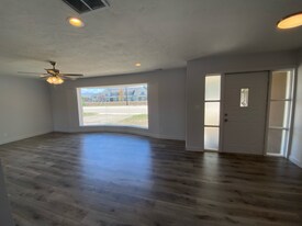11693 S Redwood Rd in South Jordan, UT - Building Photo