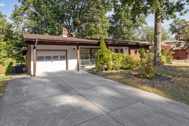 6412 Nelwood Rd in Parma Heights, OH - Building Photo - Building Photo