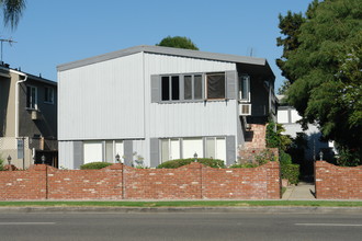 4509 Hazeltine Ave in Sherman Oaks, CA - Building Photo - Building Photo