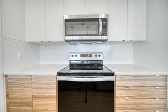 19607 45th St SE in Calgary, AB - Building Photo - Building Photo