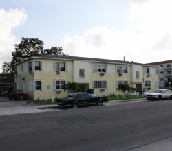 The Palms in North Miami, FL - Building Photo - Building Photo