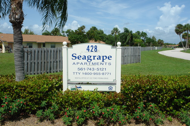 Seagrapes Apartments in Jupiter, FL - Building Photo - Building Photo