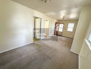 618 S Edmunds St in Mitchell, SD - Building Photo - Building Photo