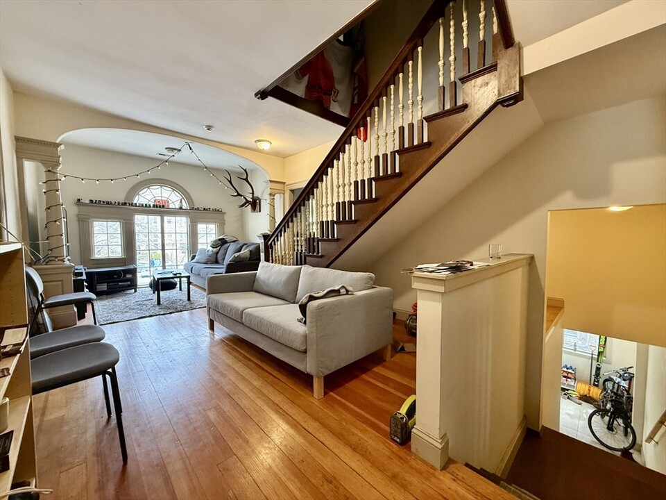 58 Englewood Ave in Boston, MA - Building Photo