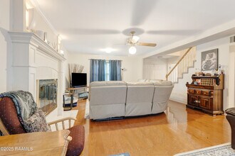 907 Omega Dr in Lafayette, LA - Building Photo - Building Photo