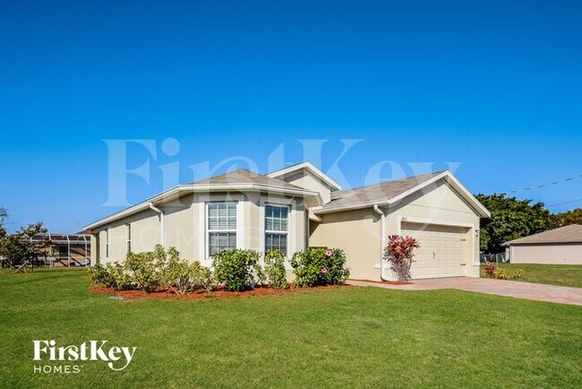 2023 NW 6th Terrace in Cape Coral, FL - Building Photo - Building Photo