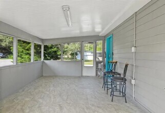 7493 Sealawn Dr in Spring Hill, FL - Foto de edificio - Building Photo