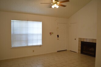 7546 Rimhurst in San Antonio, TX - Building Photo - Building Photo