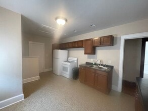 2945 N 36th St in Milwaukee, WI - Building Photo - Building Photo