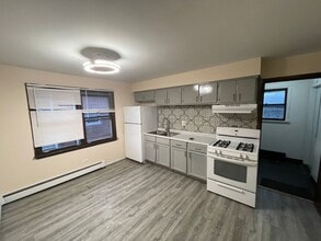 1912 W State St in Calumet City, IL - Building Photo - Building Photo