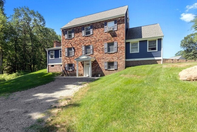 152 Glen St in Rowley, MA - Building Photo - Building Photo