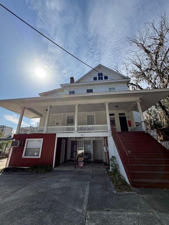 310 N Gadsden St in Tallahassee, FL - Foto de edificio