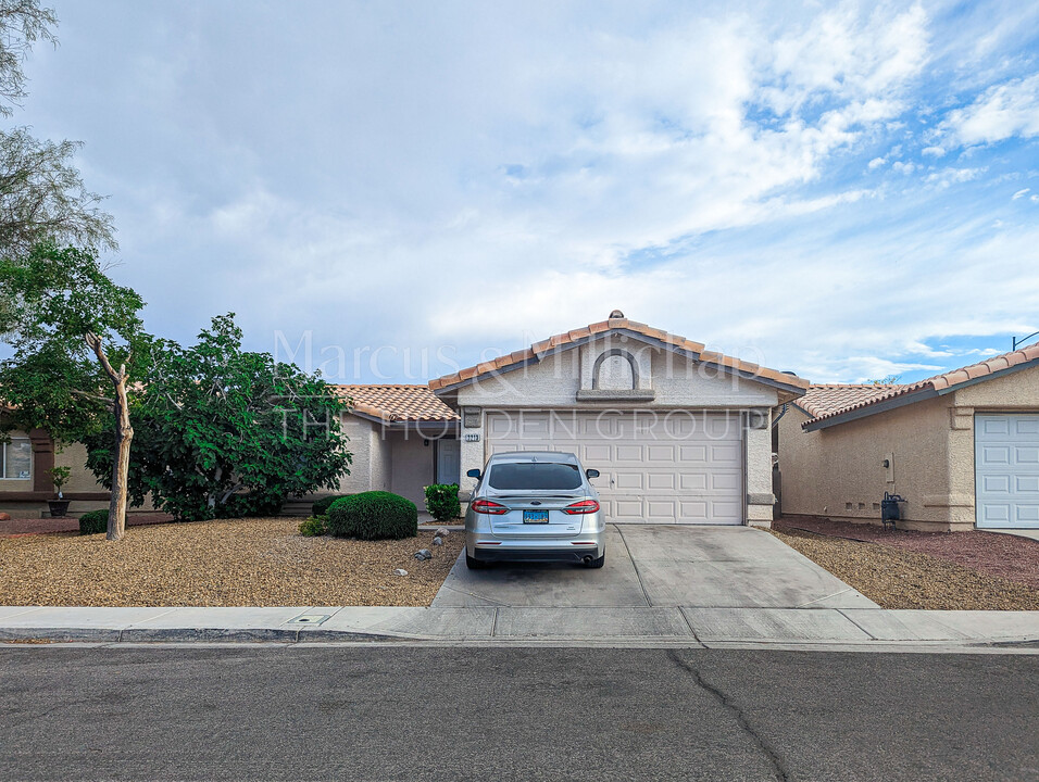 3213 Cedar Point Way in North Las Vegas, NV - Building Photo