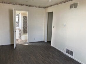 375 N Walnut St, Unit 2 in Grand Island, NE - Building Photo - Building Photo