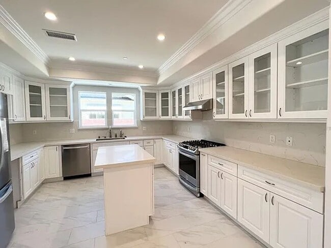 property at 806-806 N Electric Ave
