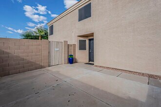 11354 W Austin Thomas Dr in Surprise, AZ - Building Photo - Building Photo