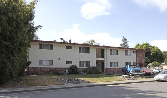 The Westerner Apartments in Redwood City, CA - Building Photo - Building Photo