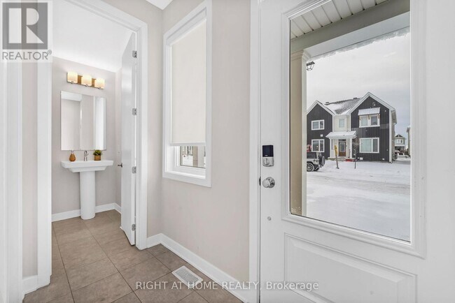 30 Chasing Grv in Ottawa, ON - Building Photo - Building Photo