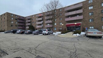 1460 Fairlane Dr in Schaumburg, IL - Building Photo