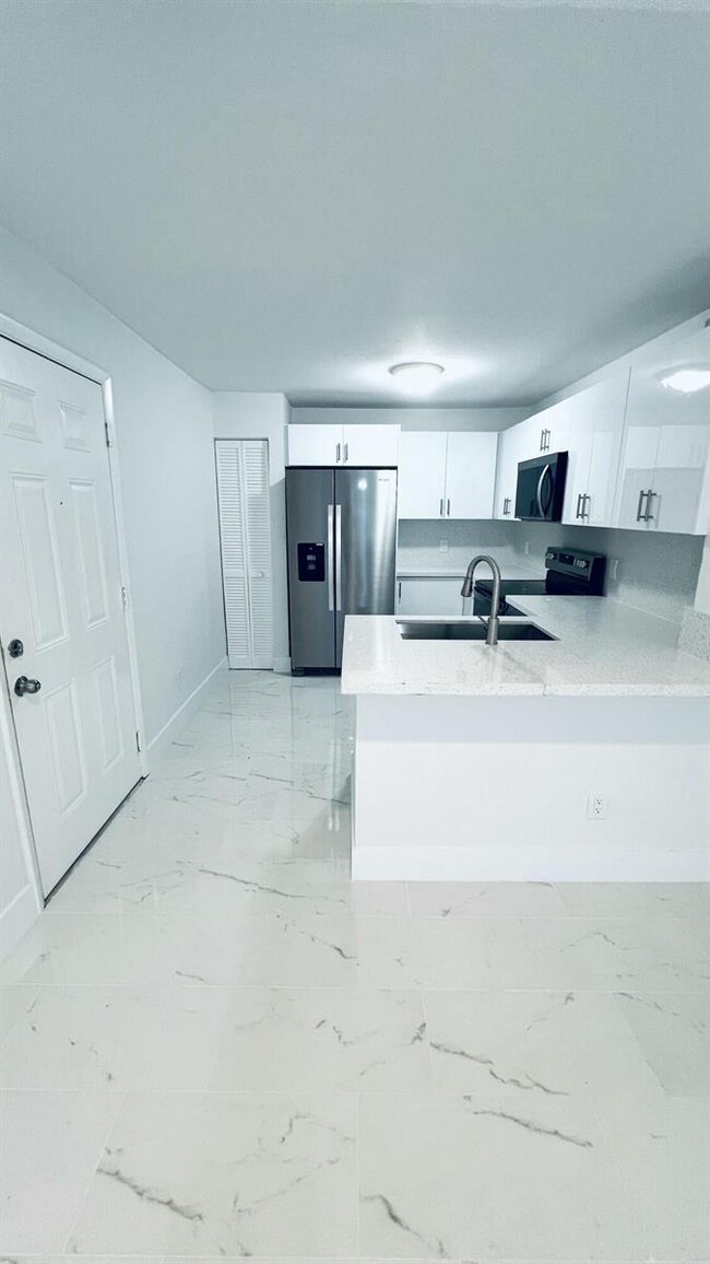 1825 Palm Cove Blvd, Unit Verano in Delray Beach, FL - Building Photo - Building Photo