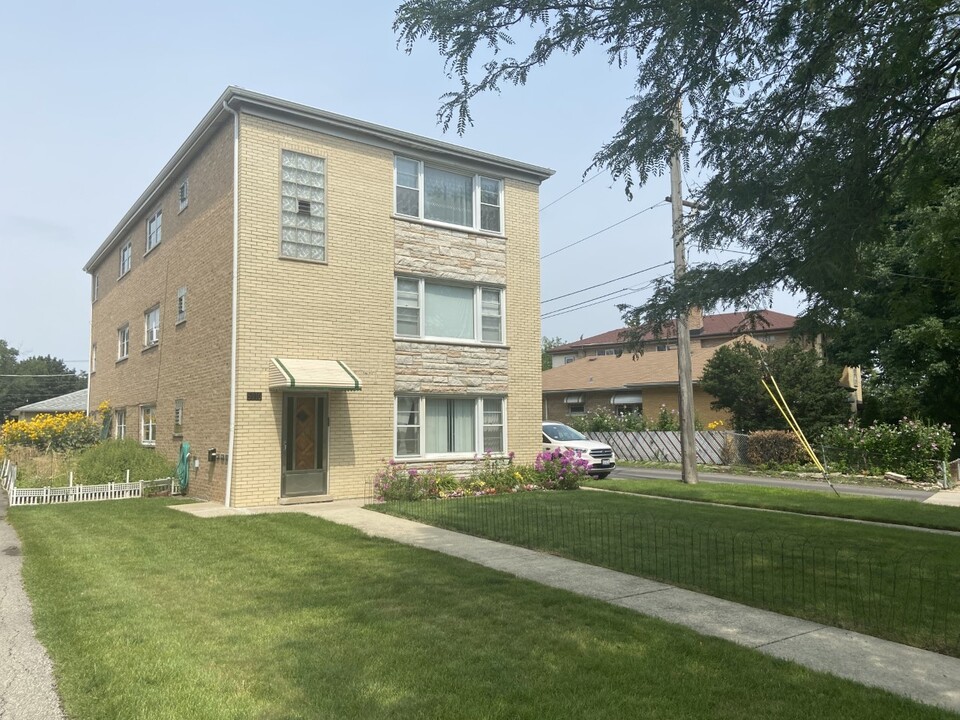 5010 N Central Ave in Chicago, IL - Foto de edificio