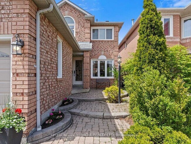 5898 Mersey St in Mississauga, ON - Building Photo - Building Photo