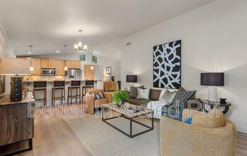 14636 Jomark Ln in Occidental, CA - Building Photo - Building Photo